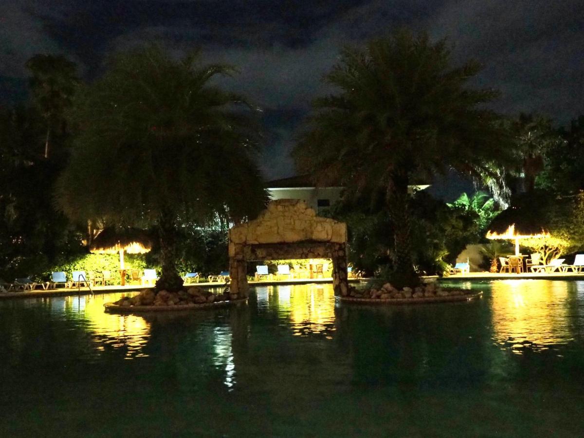 Kas Di Bami A-186 Op Seru Coral Resort - Ruim Appartement Met Groot Zwembad En Tropische Tuin Вилемстад Екстериор снимка