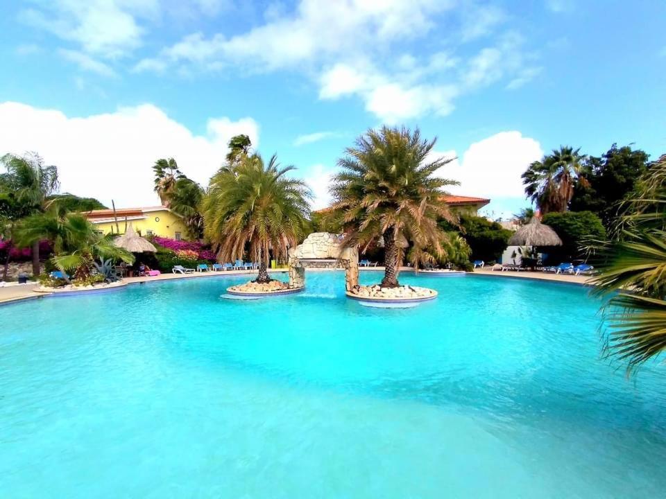 Kas Di Bami A-186 Op Seru Coral Resort - Ruim Appartement Met Groot Zwembad En Tropische Tuin Вилемстад Екстериор снимка